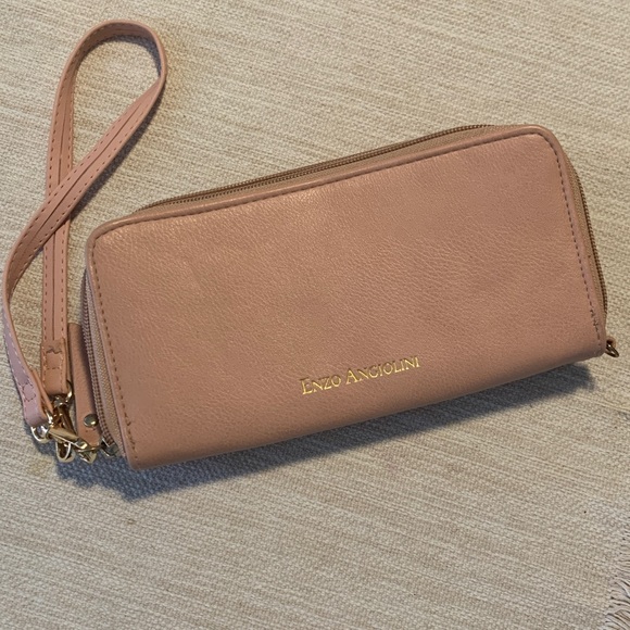 Elegant Pink w/gold studded design Wristlet Clutch - Picture 6 of 10